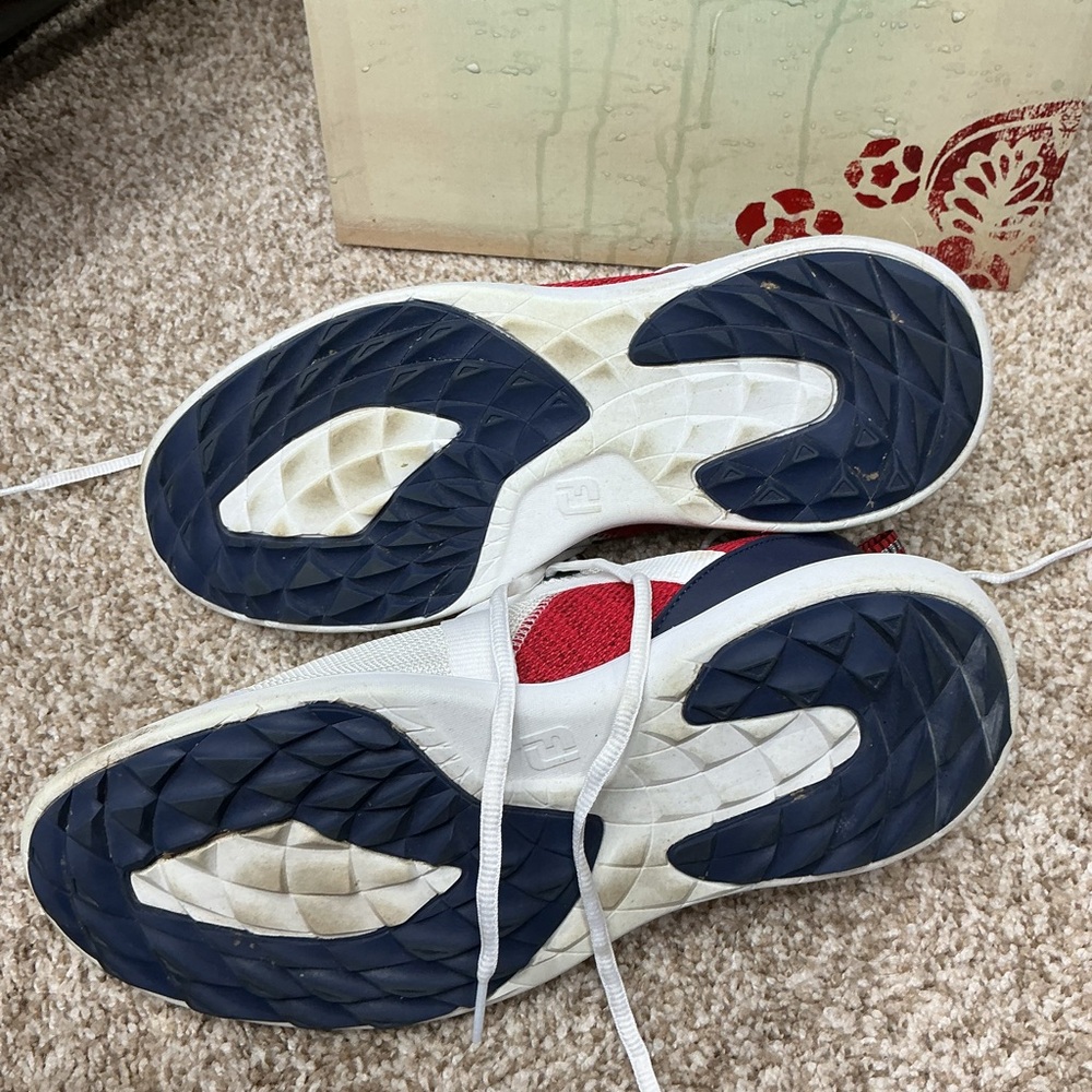 FootJoy White and Red Athletic Golf Shoes - Flex - Picture 8 of 9